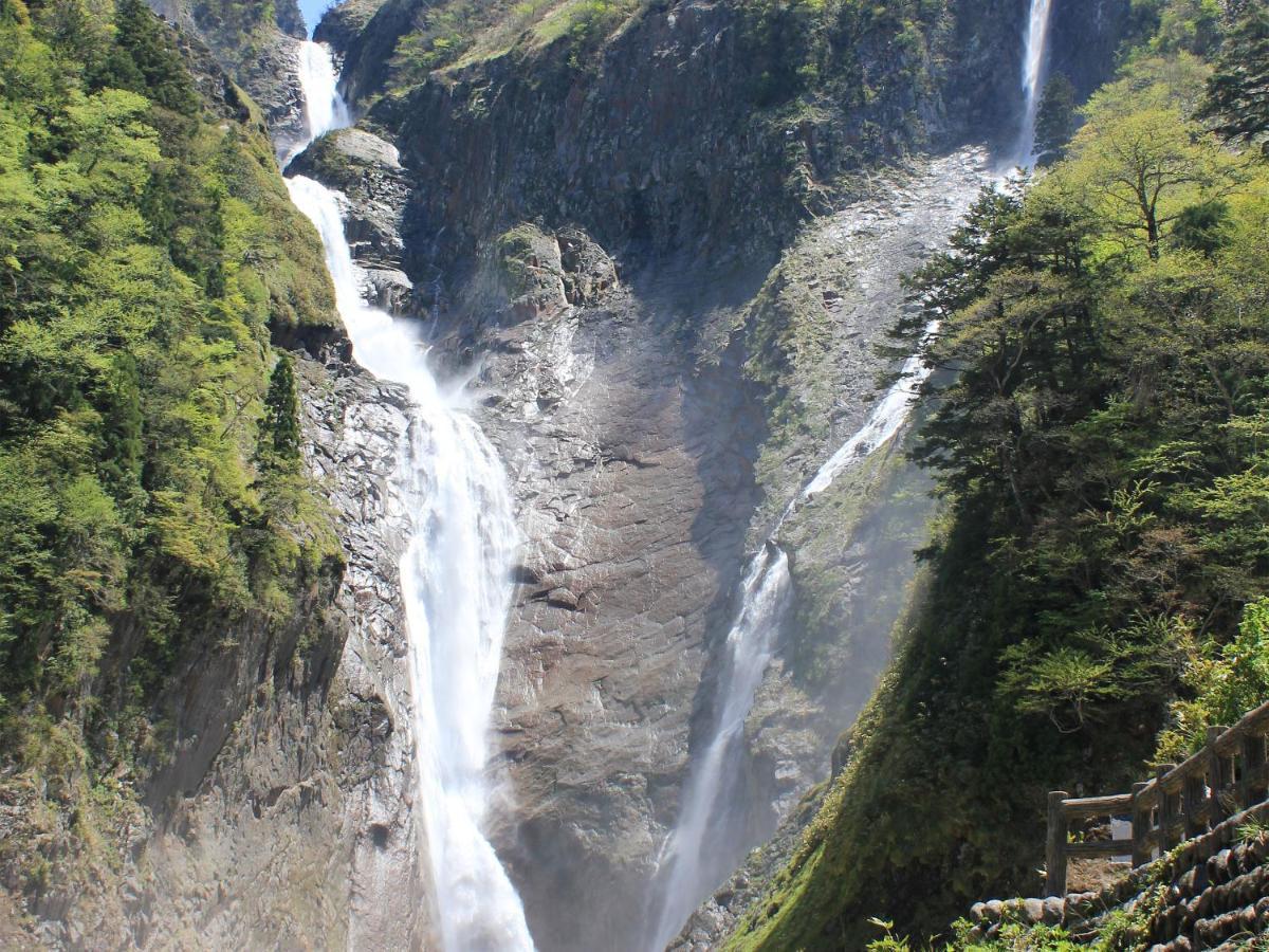 Tateyama Kurobe Alpine Route Senjuso 立山黒部アルペンルート千寿荘 Hotel Exterior photo